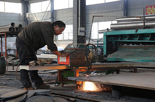 新疆喀什地區(qū)套筒補償器生產(chǎn)現(xiàn)場