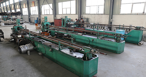 波紋伸縮節(jié)生產(chǎn)現(xiàn)場(chǎng)